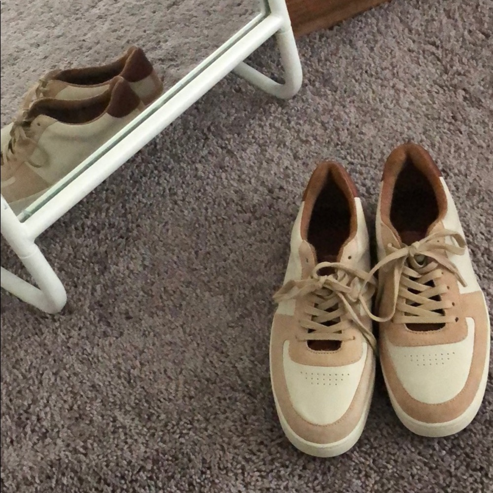 ✨Vince Rendel Sneakers✨ - Picture 2 of 5